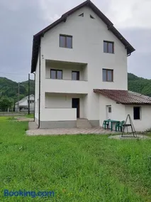 Casa Rus - Image 1