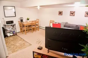 NEW Gorgeous Space in Moose Jaw Coffee Parking 4k Smart TV - Image 3