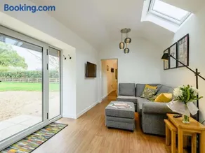 2 Bed in Norwich oc-90030 - Image 3