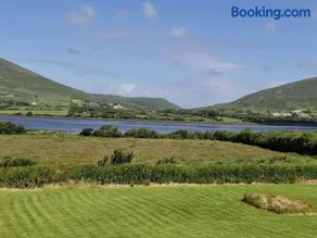 Villa Rose - Sleeps 2 & Stunning Seaside Views - Image 3