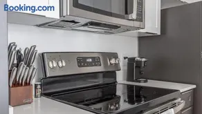 Landing - Modern Apartment with Amazing Amenities (ID7827X62) - Image 2