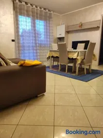 Spazioso appartamento su due piani - Image 2