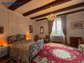 16th Century Manoir du Belvedere - central, unique, historical, with all modern amenities - Image 1
