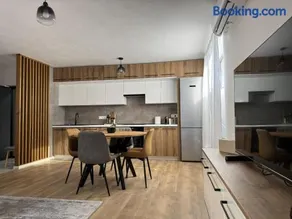 Central Apartment - Image 1