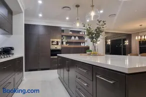 4 bedroom 8 guest - Image 3