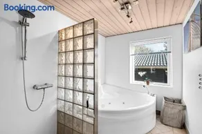 Beautiful Sea-View Holiday Home With Annex And Lovely Terraces Near Ebeltoft - Image 3