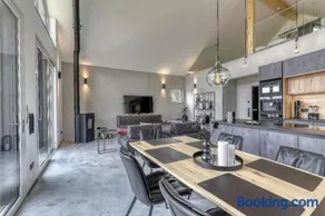 Chalet Panorama - Image 2