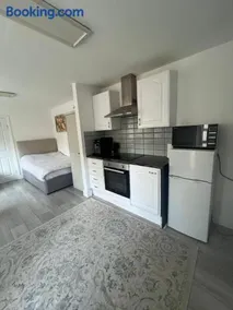 Private Studio Flat in Harrow - Image 2