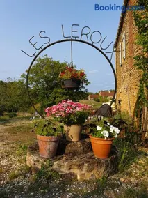 La Libellule and Le Papillon gites at Les Leroux, near Frayssinet-le-Gelat - Image 2