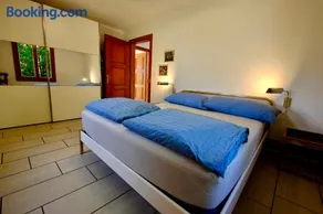 Chalet Oberhofen am Thunersee, 4 Sterne Privatwohnung, 2 Schlafzimmer, gratis Parkplatz, Seeblick - Image 2