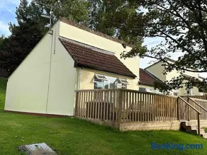 Frankie's Holiday Lodge - Image 4