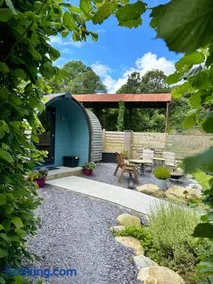 Cwt y Gwenyn Glamping Pod - Image 2