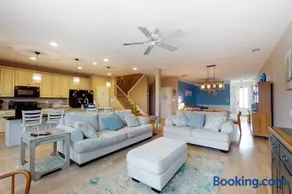 Bishops Landing -- 16985 Bellevue - Image 2