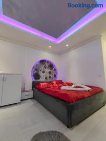 Luna Room - Image 5