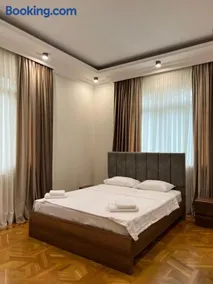 Green villa panorama - Image 5