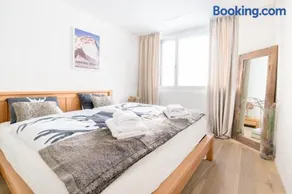 Alpine Chic Apartment - Image 4