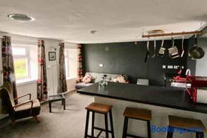Whitewave Apartment - Image 3