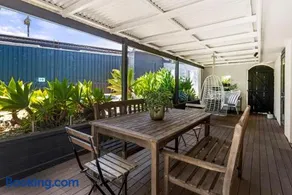 Pool Oasis - Swimming Pool - 10 Mins Walk to Beach - Image 1