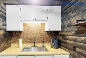 East Farmington Hideaway - Family Friendly Home - Image 2