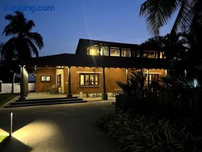Villa with pool on 29-Acre Farm 10 mins to Beach - Image 3