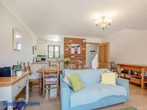 2 Bed in Norwich oc-88981 - Image 2