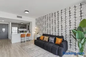 Luxury High rise Heart Bellevue - Image 2