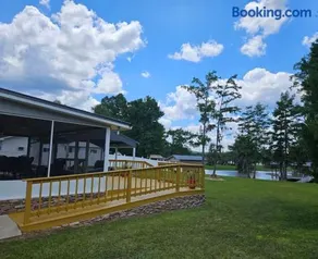 Lake House Lusia - Image 2
