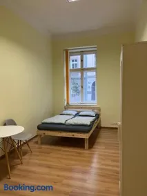 Batorego Lovely Rooms - Image 2