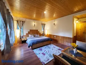 Molly's Cottage - Image 2
