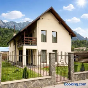 Casa Aly Bușteni- Casa la cheie - Image 1