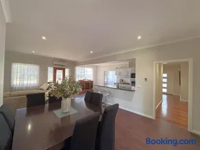 Stewarts House - Image 2