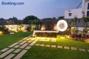 JD Beach Vacay Luxury Beach View Villa - Image 3
