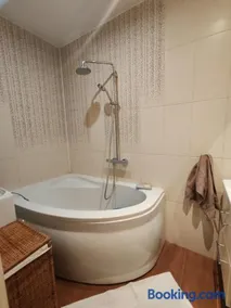 2-izbový apartmán v centre mesta - 2-bedroom apartment with 2 balcony in the centre of the city - Image 5