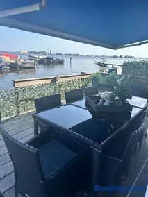 woonboot de dobber aan de Loosdrechtse plassen 4-8 personen - Image 1