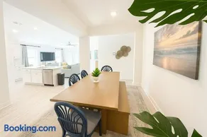 The Sandpiper Hideaway - Community Pool - Image 4