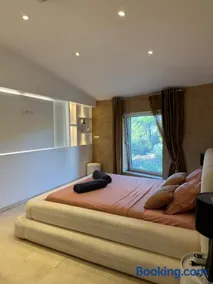 Villa St Jean SUITE Romantique - Image 3