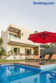 New Loft with Sky Bar and Pools - Image 4