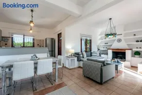 ApteraMare Tradidtional house 'New listing' - Image 5