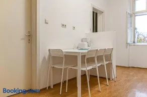 Cozy 2BR Apartment - Near Wiener Stadthalle - Image 3