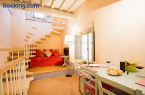Farmhouse with swimming pool surrounded by greenery just 20 minutes from Arezzo - Image 2