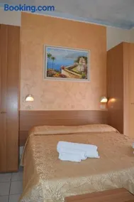 Hotel Karin - Image 1