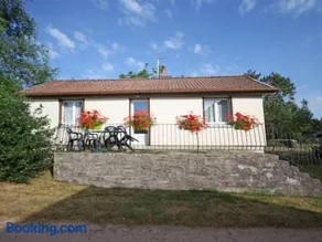 Gîte reposant en forêt avec terrasse, proche de Plombières-les-Bains - Image 1
