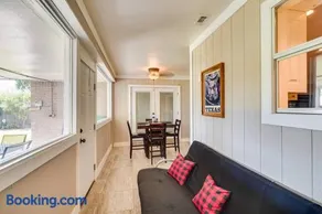 HOT TUB - Beautifully Renovated Home in West Texas - Image 1
