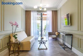 Ormos Luxury Suites Elia - Image 2