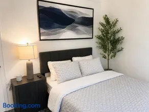 Modern Private Suite, Near Disneyland and LAX - Image 2