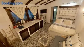 Mitzela Mare House - Image 3