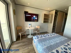Modern Ocean and airport view condo in Maho, pool, gym, walk to Maho Beach,Mullet Bay, dinning, night life - Image 5