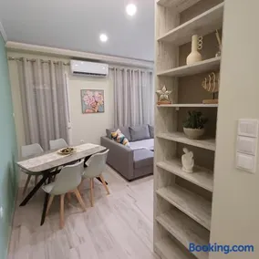 Central Modern Living Apartment 2 - Image 4
