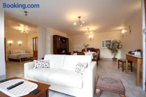 Strathmore Bed & Breakfast - Image 2