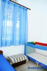 Karyatides Apartments - Image 2